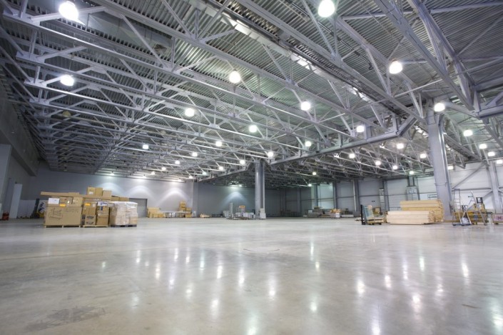 M-lIte High Bay picture of warehouse